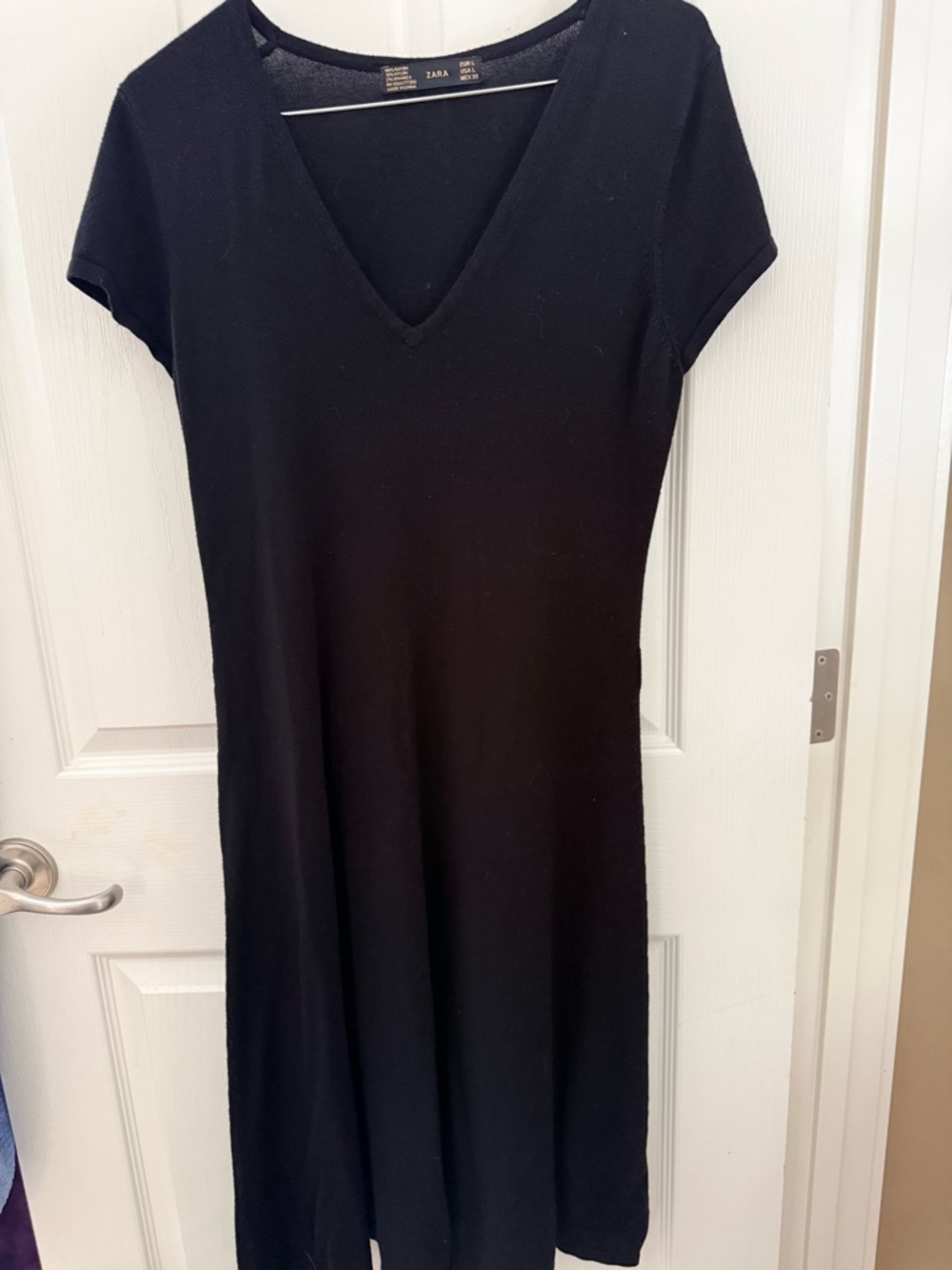Zara Knit Black Short Sleeve Midi Dress Plunging U Neckline Size Large.